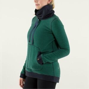 Lululemon Avenue Pullover
Hyper Stripe Green Bean / Heathered Inkwell